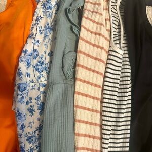 Women's Sleeveless Top Clothing Bundle Size Large